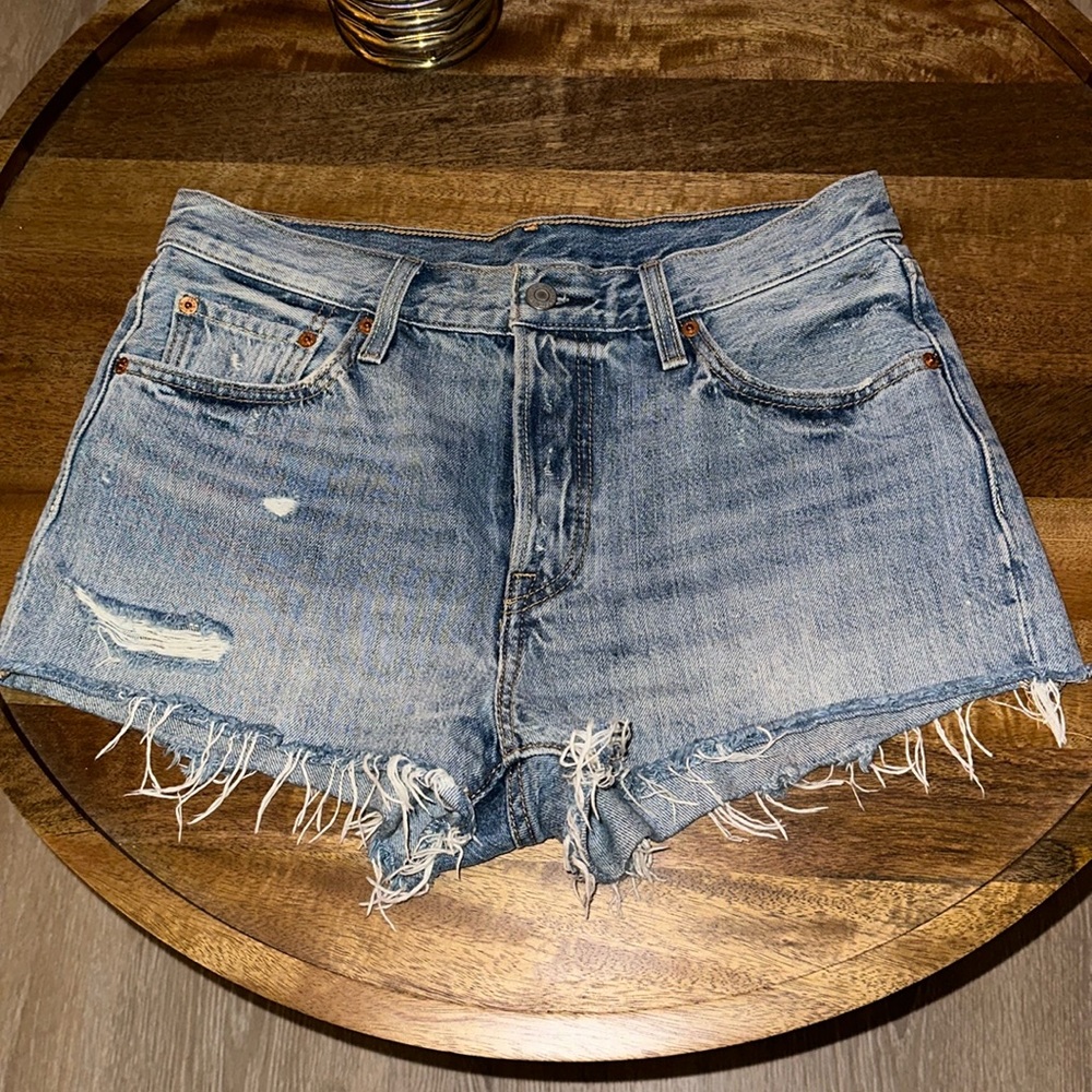 Levi's original fit blue high rise jean 501s shorts mid wash - w29